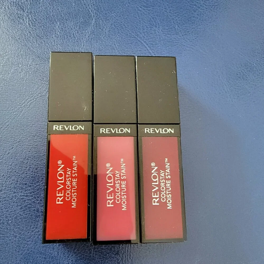 Revlon ColorStay Moisture Stain Lipstick Shade 005 Parisian Passion